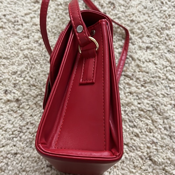 red fashion bag - Picture 5 of 10
